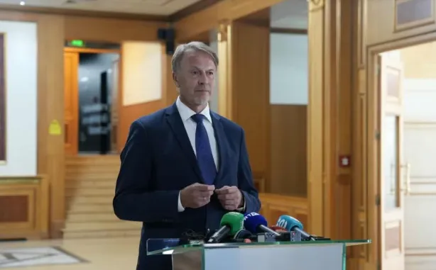 Orav: Arsimi dhe shëndetësia serbe duhet të zgjidhen përmes dialogut!