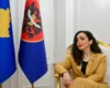 Osmani kujton ndërhyrjen e NATO-s 27 vjet më parë dhe ndan videon e Clintonit: Kosova nuk harron!