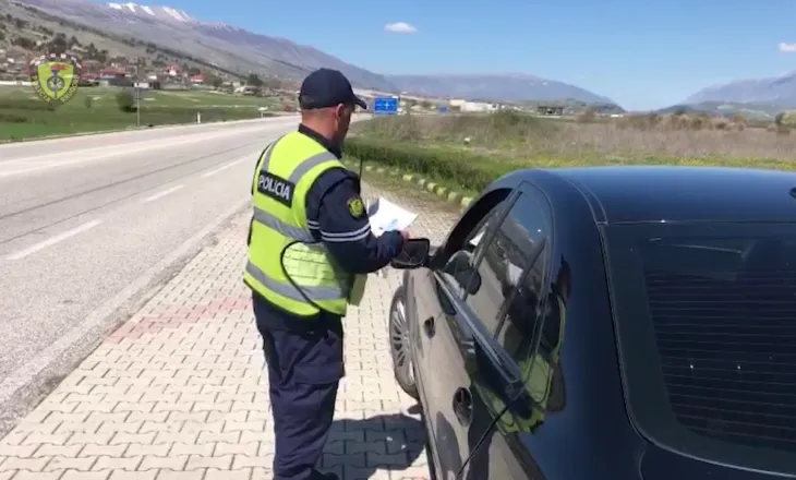 Pa patentë në timon, ndalohet 17-vjeçari në Gjirokastër
