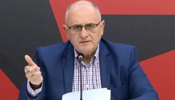 “Pa verifikim të plotë, betimi është i papranueshëm”, Vasili sulmon Ferit Hoxhën: Nuk mund të jetë ministër i Jashtëm..