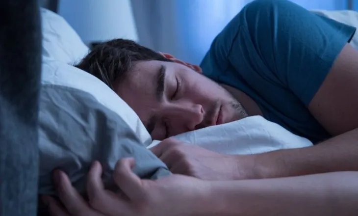 Pak më shumë se shtatë orë gjumë në natë mund të ndihmojnë në parandalimin e diabetit