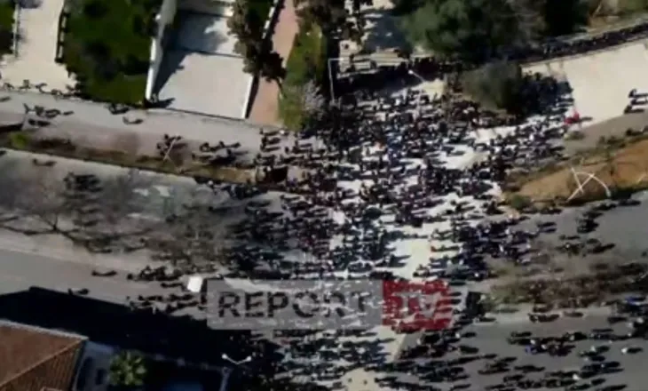 PAMJE NGA DRONI / Protesta jashtë Parlamentit, ja sa qytetarë i janë përgjigjur thirrjes së Berishës