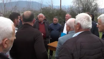 Panelet diellore/ Banorët e Bulqizës kundër vendimit: Po të na marrin bagëtitë, njësoj si të na marrin bukën e gojës