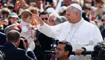 Papa Leo XIV në Monako: Të pasurit të mos harrojnë të varfrit
