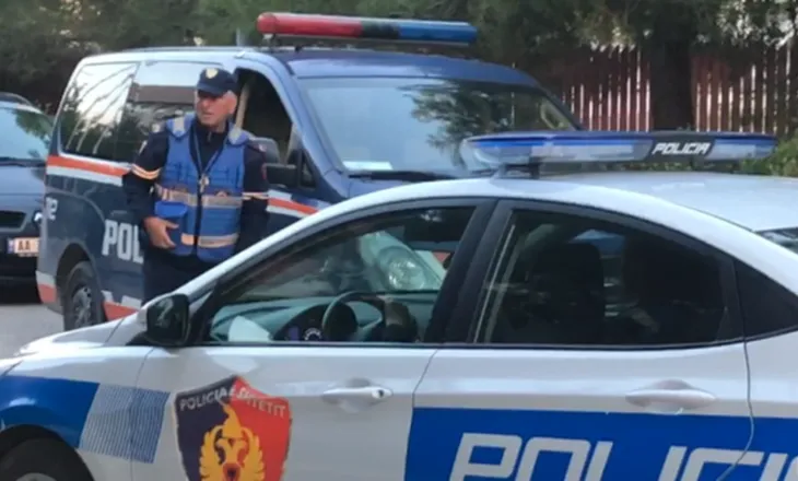 Parandalohet krimi në familje në Vlorë, i moshuari kërcënon me thikë gruan dhe familjarët e tij