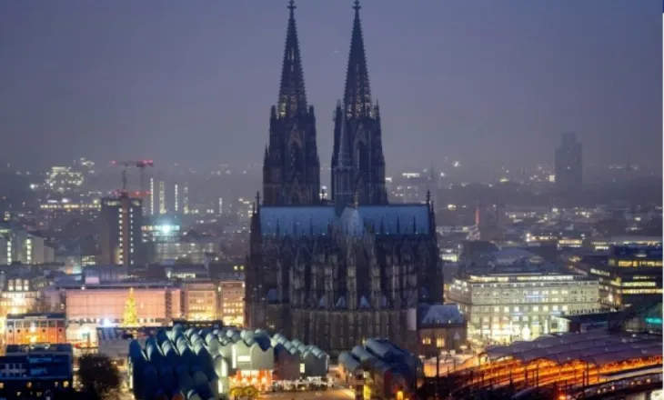 Parashikohen tarifa për turistët për hyrjen në Katedralen e Këlnit – monumenti më i vizituar në Gjermani