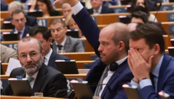 Parlamenti Europian miraton dërgimin e azilkërkuesve të refuzuar në qendra jashtë BE-së