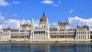 Parlamenti i Hungarisë miraton rezolutën që refuzon anëtarësimin e Ukrainës në BE