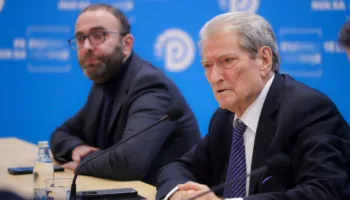 Partia Demokratike zgjedh më 23 maj kryetarin e saj, më 6 qershor Kuvendi Kombëtar