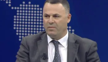 “Partia s’ka nevojë për servilë”/ Dogjani për përplasjen Berisha-Salianji: Të pranohen mendimet ndryshe…