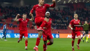 Partizani fiton derbin me Dinamon, “demat e kuq” futen në garë për titull