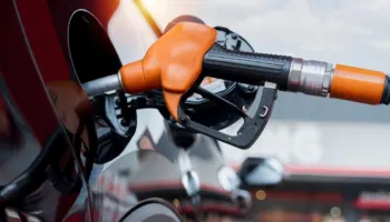 Pas Australisë, Norvegjia ul përkohësisht taksën e karburantit për shkak të luftës në Lindjen e Mesme