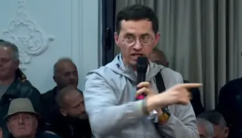 “Pas këtij fjalimi do më arrestojnë, ose breshëri plumbash”/ Demokrati në foltoren e Berishës: PD nuk ka reaguar…