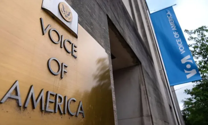 Pas një viti pezullim, gjykata urdhëron rihapjen e Zërit të Amerikës: Presidenti Trump ka shkelur mandatet e Kongresit