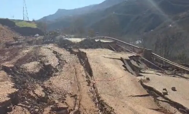 Pas shembjes së rrugës Librazhd-Prrenjas, ARRSH hap tender 937 mijë euro për të parandaluar rrëshqitjet