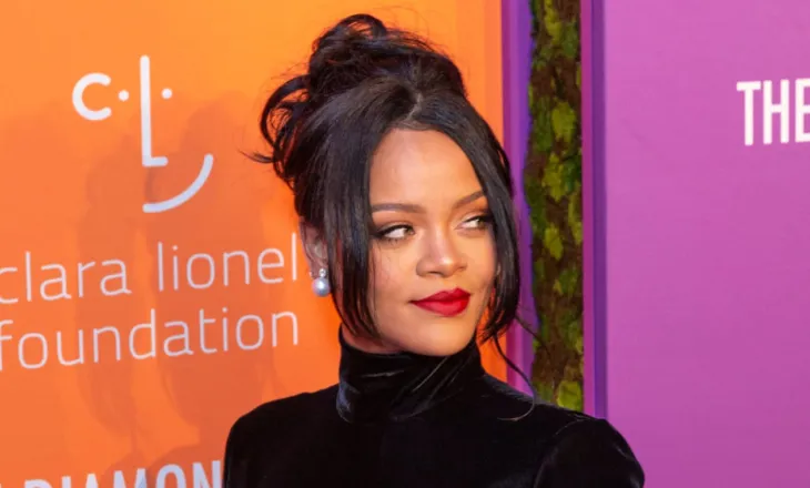 Pas sulmit me armë në shtëpinë e saj, Rihanna largohet nga Los Angeles