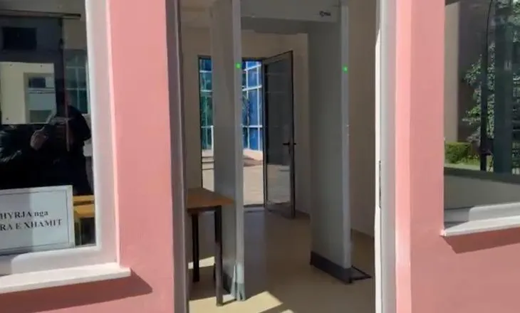 Pas vdekjes së gjyqtarit Kalaja, vihet në zbatim plani i masave të sigurisë në GJKKO/ Dy skanerë për kontroll të…