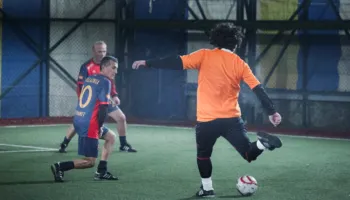 Pasioni për futbollin nuk njeh moshë: organizohet në Shkodër turneu i futbollit “Masters +40”