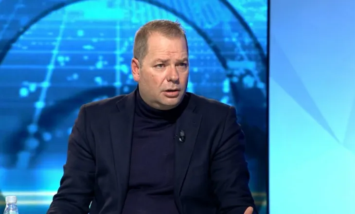 “PD bën sikur do të fitojë, PS gjoja qeveris”/ Kulluri ‘godet’, partitë: Njëri thotë jemi kambëza, tjetri kambalecë