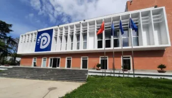 PD drejt rishikimit të statutit, në pikëpyetje ‘neni Basha’, sot mblidhet Kryesia