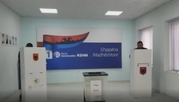 PD e Beratit futet në zgjedhje, në garë Hasimetaj dhe Lika, votohet edhe në degët e Skraparit dhe Dimalit