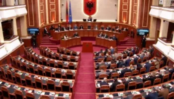 PD e bojkotoi/ Me 79 vota ‘pro’ të PS në Kuvend, Shqipëria shpall Iranin shtet sponsor të terrorizmit