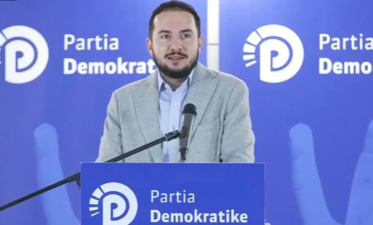 PD përjashtoi 2 mbështetësit e tij nga grupi i Këshillit Bashkiak Durrës, reagon Salianji: Humbësat duan të zgjedhin votuesit e tyre