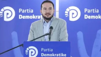 PD përjashtoi dy këshilltarë në Durrës, reagon Salianji: Frika nga gara s’është lidership!