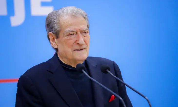 PD protestë para Parlamentit, Berisha: Nuk përjashtojmë mundësinë e ngujimit