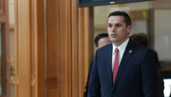 PDK mbështet shpërndarjen e Kuvendit: LVV-ja dëshiron ta kontrollojë çdo institucion