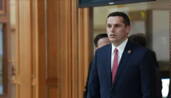 PDK mbështet shpërndarjen e Kuvendit të Kosovës: LVV-ja dëshiron ta kontrollojë çdo institucion!