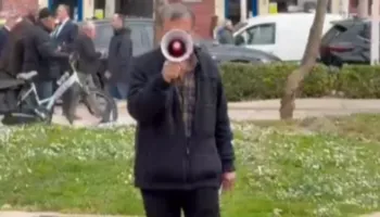 Pensionisti proteston para Parlamentit: Ju jeni kriminelë! Po na vidhni kafshatën e gojës