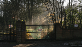 ‘Perandoria’ sekrete në Londër! Djali i Khamenei-t kontrollon 250 mln € prona pranë ambasadës së Izraelit?