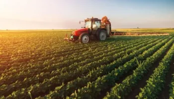 Përballë krizës/ Nafta shtrenjton prodhimet bujqësore, reagojnë fermerët: Kemi vështirësi, janë rritur kostot