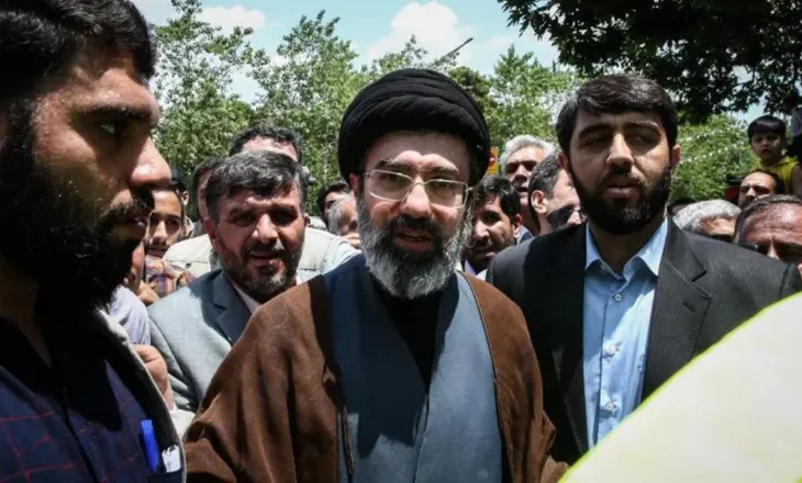Përflitet si lideri i ardhshëm i Iranit, djali i Ajatollah Khameneit është plagosur