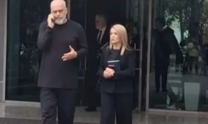 Përfundon mbledhja e Ramës me deputetët e Tiranës në selinë e PS, zbulohet tema e diskutimeve brenda takimit