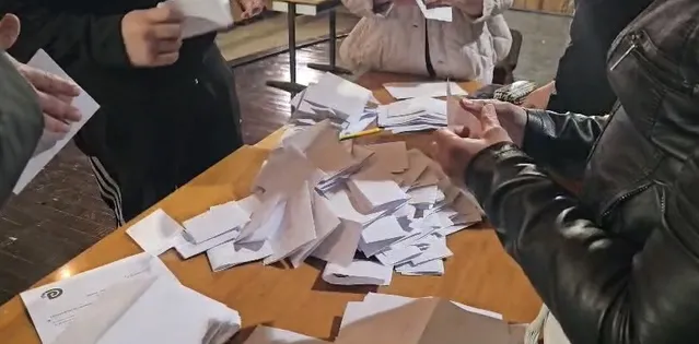 Përfundon numërimi i votave/ Ja kush është kryetari i ri i degës së PD-së në Pogradec