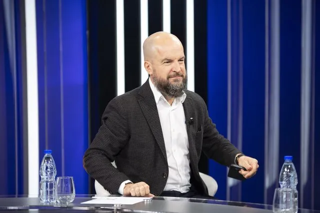 Përjashtimet e demokratëve në Durrës, Lela: Kanë punuar për PS-në