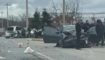 Përplasen dy makina në aksin Korçë-Maliq, raportohet për disa të lënduar