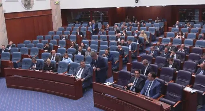 Përplasje në Kuvendin e Maqedonisë së Veriut, shkak diskutimi për përdorimin e gjuhës shqipe