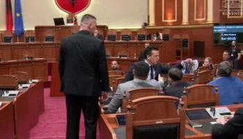 Përplasjet me PS për banorët e Rrjollit, Agron Shehaj përjashtohet 20 ditë nga punimet e Kuvendit