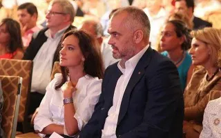 Përplasjet në mbledhjen e Grupit të PS-së mes Ramës dhe Spiropalit, Mazniku: Njerëzit mund…