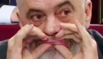 Petrit Vasili: Xhaçka,Tahiri dhe Balluku te “pafajshem”, ndersa Ahmetaj jooo, ç’karagjoz Kryeminister! Shejtanet kane dale nga shishja