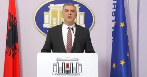 Pezullimi i taksave mbi karburantet, Blushi prezanton nismën e Partisë së Lirisë