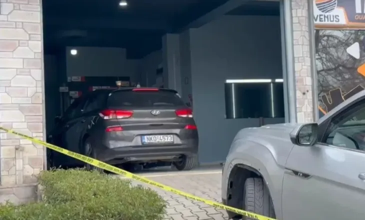 Plagosën pronarin e servisit se nuk i pëlqeu ngjyra e makinës, arrestohen tre autorët e ngjarjes