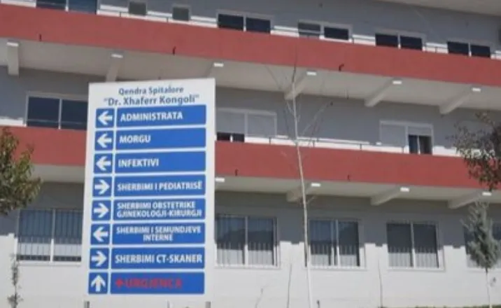 Plagoset me thikë një infermier në Morgun e Spitalit të Elbasanit