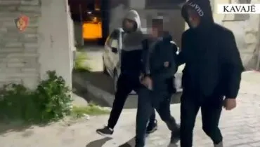 Plagosi me armë zjarri 39-vjeçarin në Kavajë/ Arrestohet autori, pas hekurave dhe i riu që e ndihmoi të arratisej