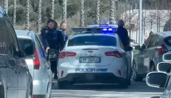 Plagosje në afërsi të Spitalit të Vlorës, 33-vjeçari goditet dy herë me thikë