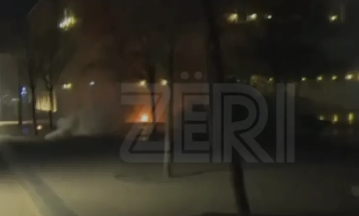 Plas molotovi afër selisë së PS-ës, policia hedh gaz lotsjellës