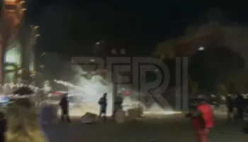 PLAS molotovi, qytetarët nuk kursejnë Bashkinë dhe Ministritë përrreth